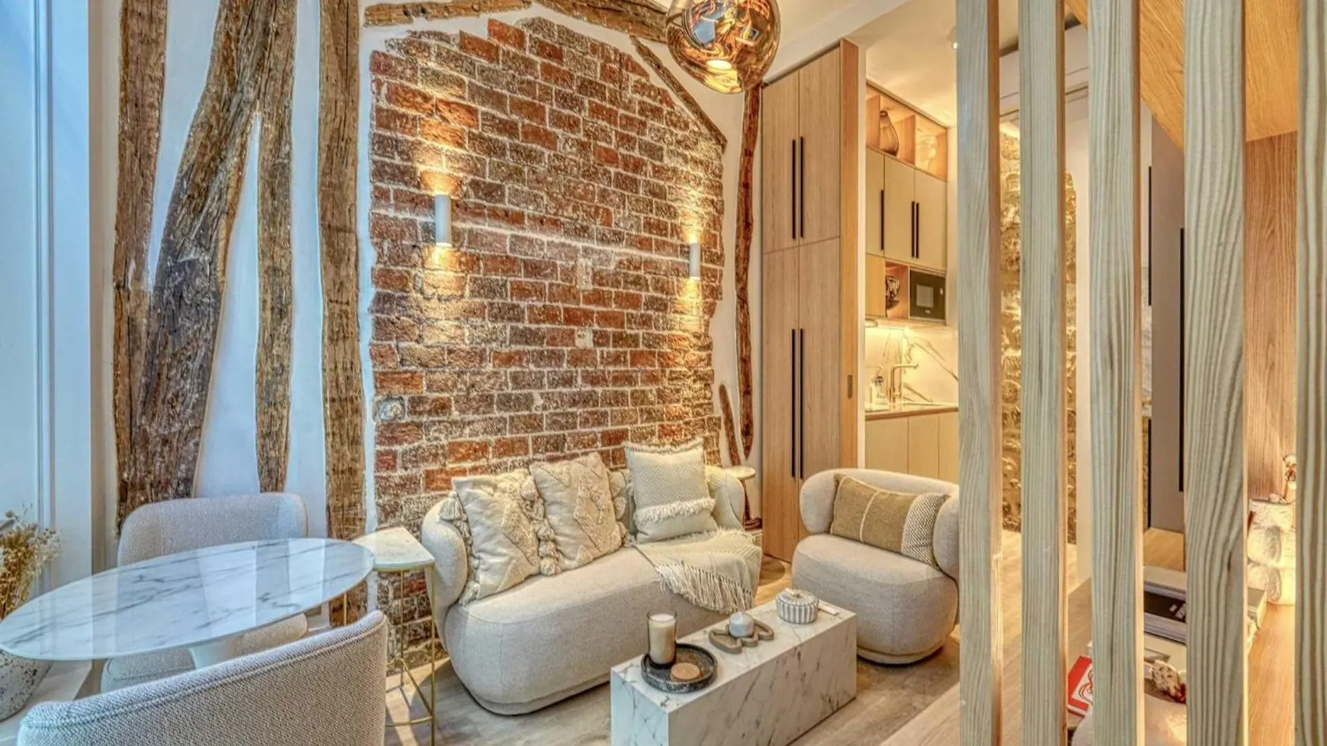 Central Historic Loft By Architect, Near Louvre Paříž